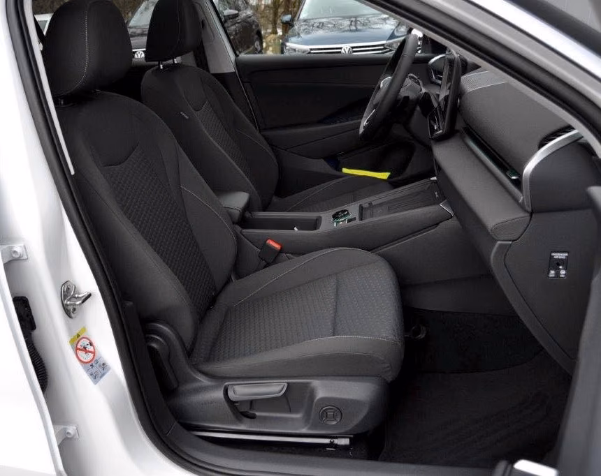 T-Roc 1.5 eTSI 110 kW Life, 5 J. Garantie ab EZ